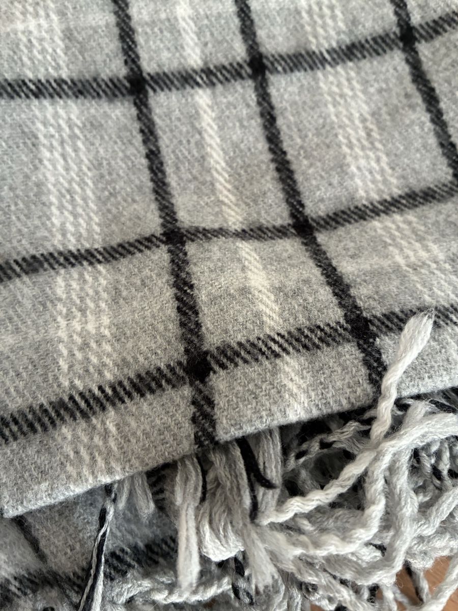 Foulards, Tücher & Schals: Schal – Gebraucht aus Bassersdorf von secondhand_clothing