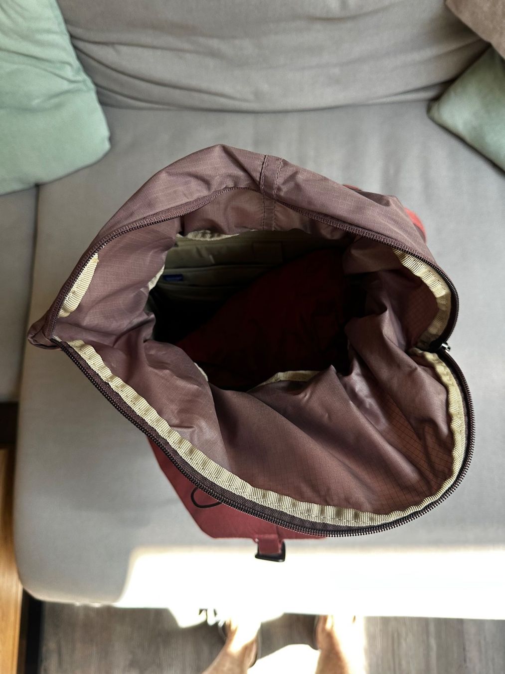 Deuter Zaini: Rucksack Deuter Utilion 34 + 5 in Raisin rot – Usato da Winterthur venduto da gumble_ch 6