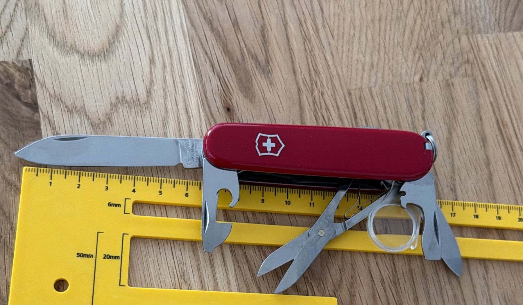 Victorinox Couteaux de poche: VICTORINOX SACKMESSER – D'occasion à Zürich par Frei-Occasionen 9