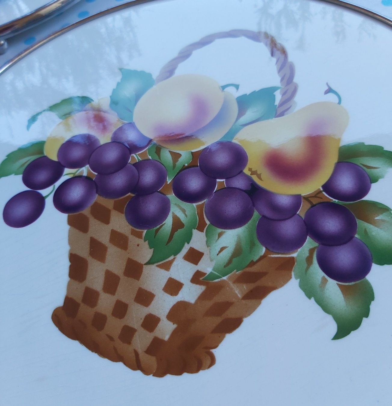 Plateaux: Alte Tortenplatte Früchtekorb Spritzdekor – D'occasion à Bern par aronari 5