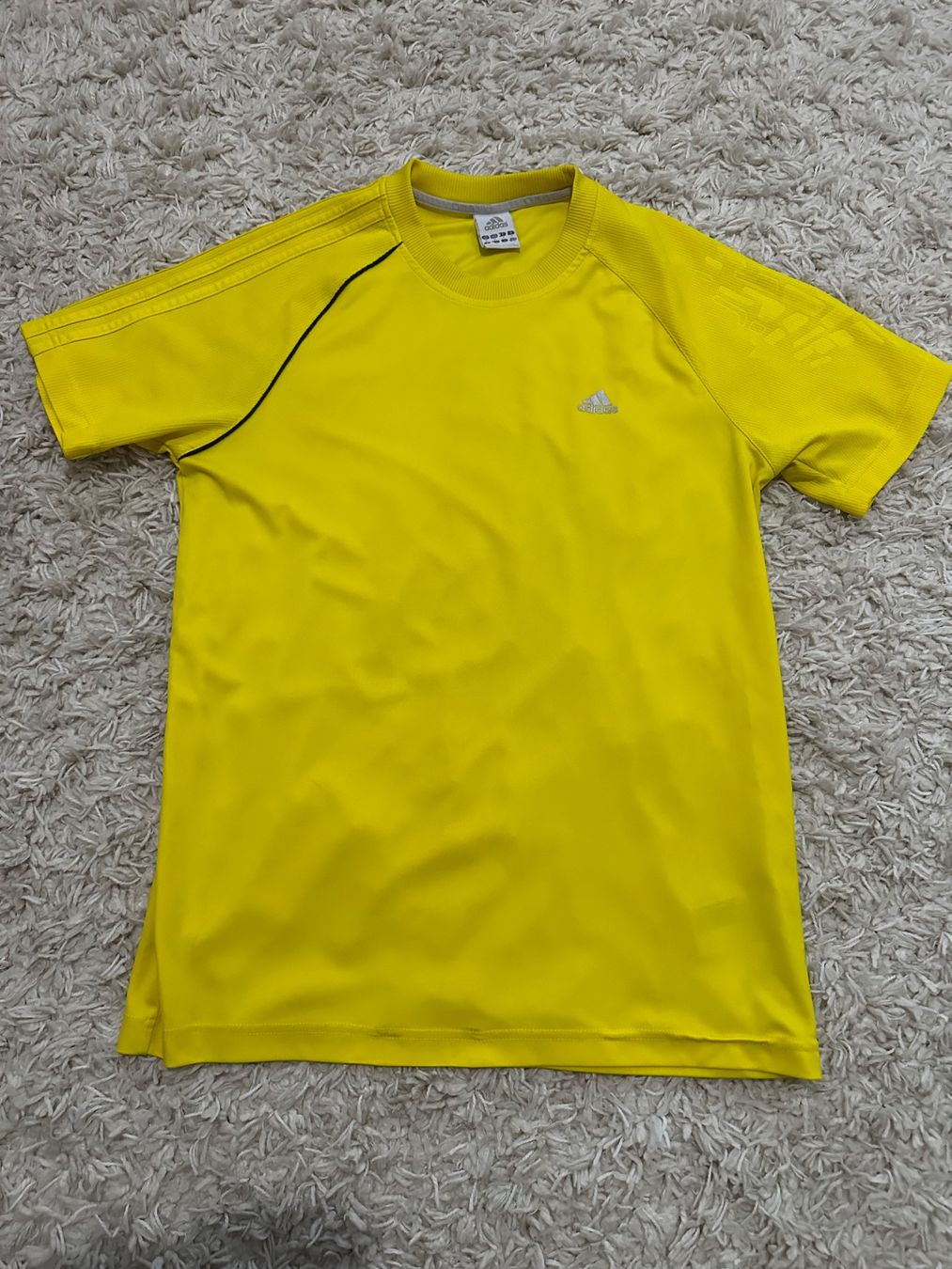 Adidas T-Shirts: Adidas T-Shirt Gr.M – Gebraucht aus Bern von BrandVilla