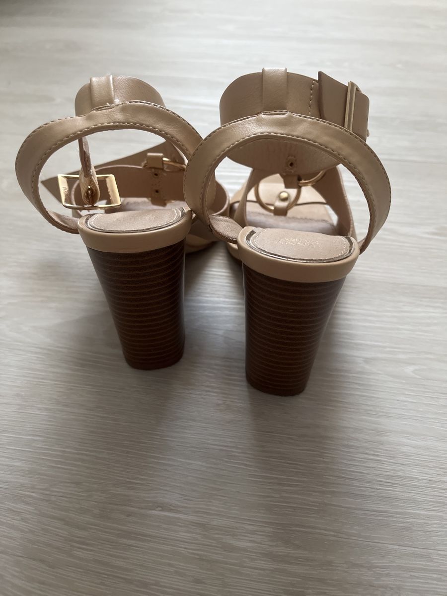 Chaussures femmes: Sandalen Gr. 37 – D'occasion à Derendingen par CaMiPa5 1