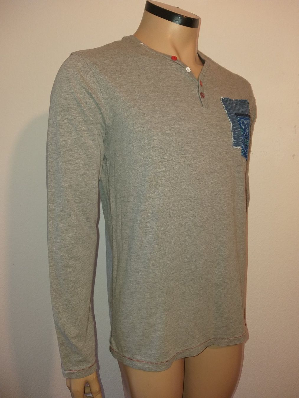 Desigual Pullover & Sweatshirts: DESIGUAL Pullover taille / Grosse S (M EUR) – Gebraucht aus Cossonay-ville von Super-Price-Quality 2