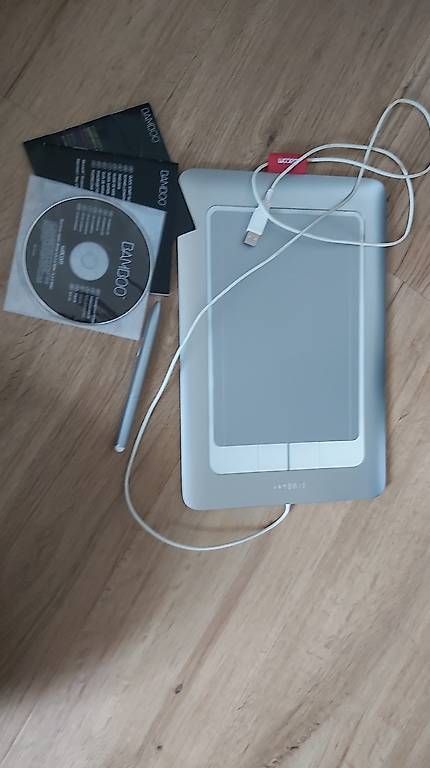 Wacom Tablet PC: Wacom Bamboo Grafiktablet – Usato da Aeschlen b. Oberdiessbach venduto da pix_2nwv 1