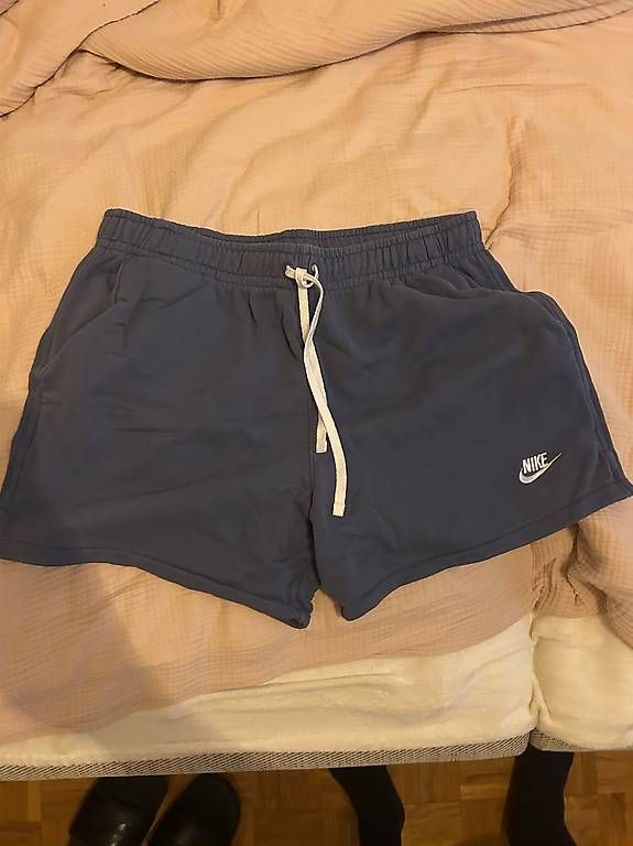 Nike Pantaloni: Short Nike XL – Usato da Genthod venduto da tit_lvg9