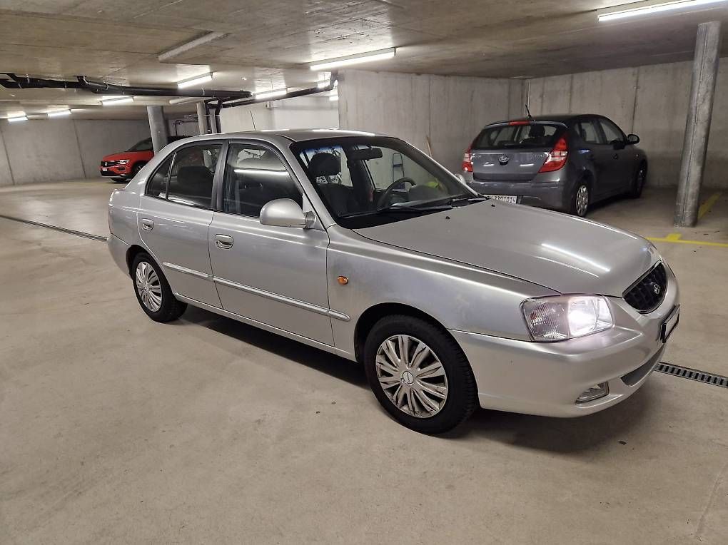 Automobili: Hyundai Accent – Usato da Pfungen venduto da dimeautomobile 1