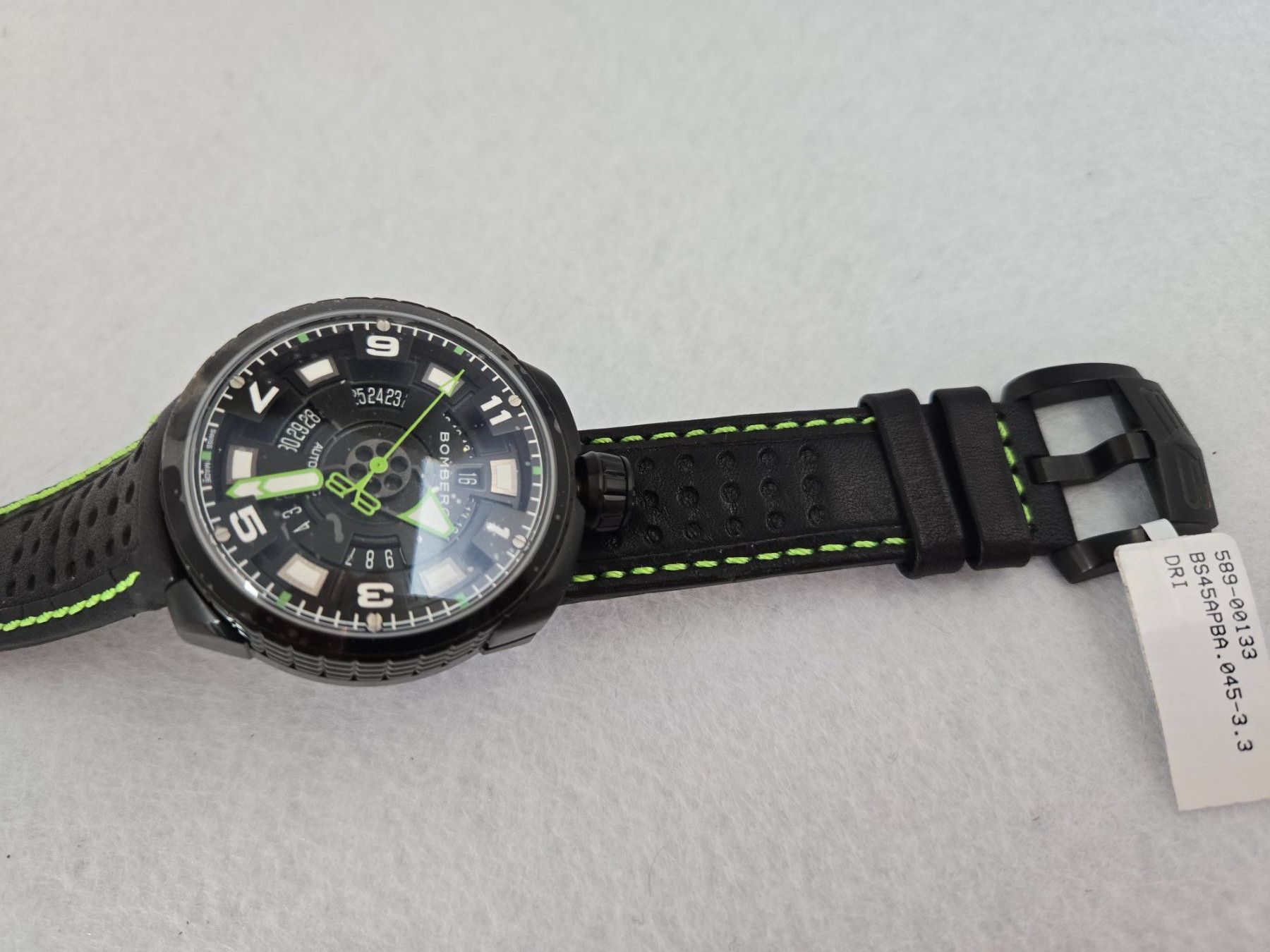 Bomberg Orologi: Bomberg Bolt-68 3 Hands Automatic – Nuovo (secondo la descrizione) da Chabrey venduto da Horology 4