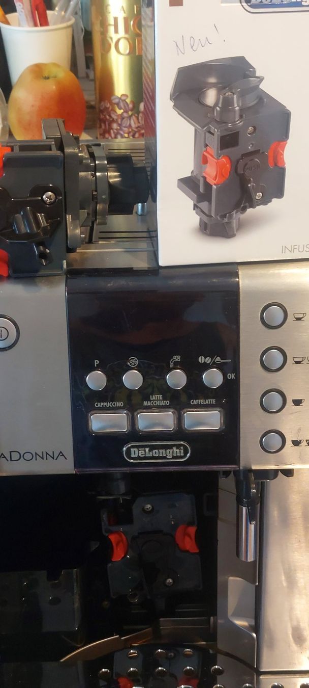 De'Longhi Macchine per caffè & Macchine per espresso: Machine café delonghi esam6600 défectueuse+ infuseur neuf – Difettoso da Rolle venduto da mro_5nyk 1