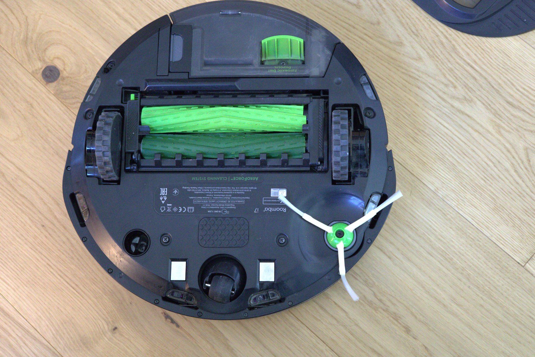 Irobot Aspirapolveri & Accessori: iRobot Roomba i7+ Saugroboter inkl. Absaugstation – Usato da Zürich venduto da styu 2