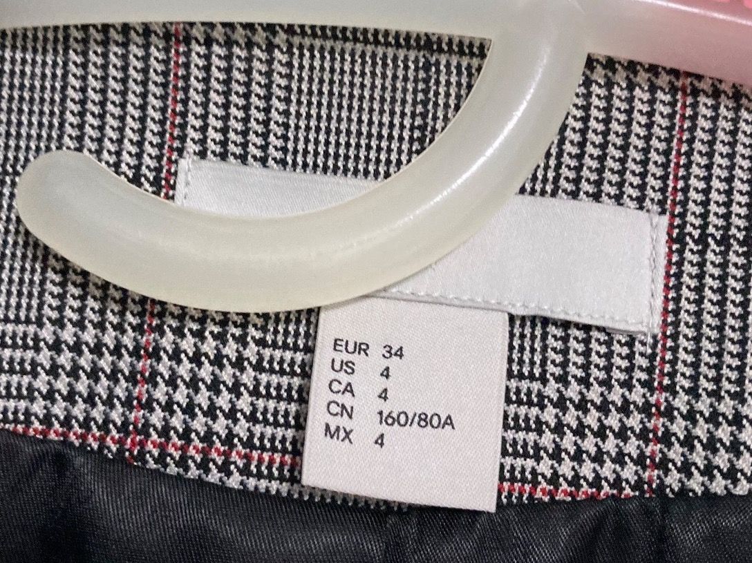 H&M Giacche: Blazer von H&M – Nuovo (secondo la descrizione) da Uster venduto da Kalici1 2