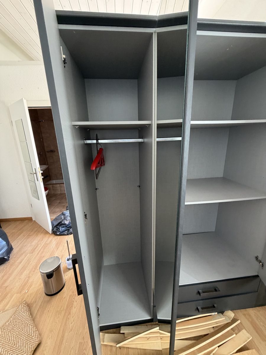 Guardaroba: Kleiderschrank – Usato da Zürich venduto da Elias20sp 2