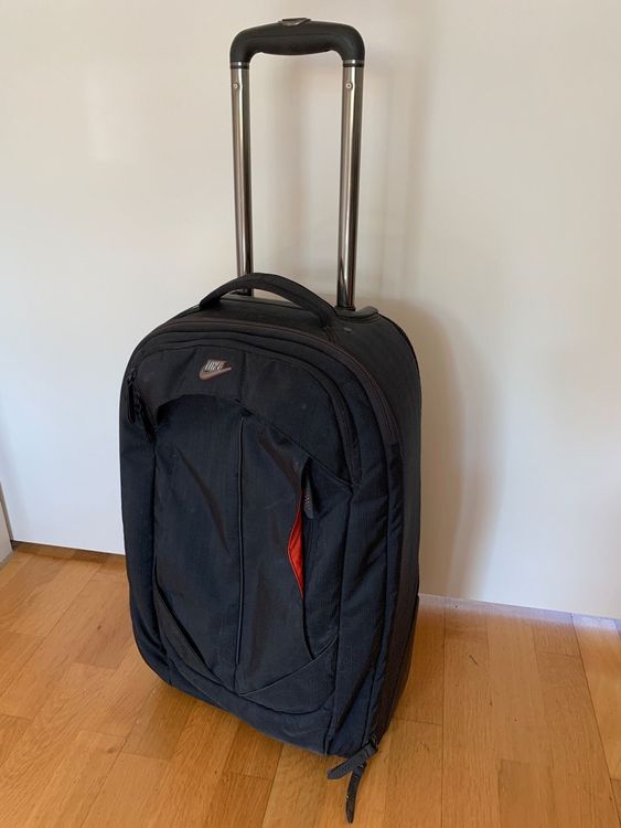 Rollkoffer Nike (Gebraucht) in Zürich für CHF 1 – mit Lieferung auf ...
