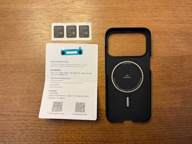 Cover & Protezioni schermo: iPhone 17 Pro Pitaka Carbon Hülle – Usato da Rotkreuz venduto da Nad_bh28 1
