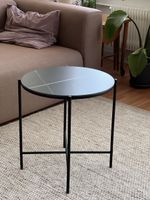Runder Couchtisch in Schwarz mit Marmor Optik