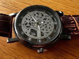 Elegante Herrenuhr Skelettuhr