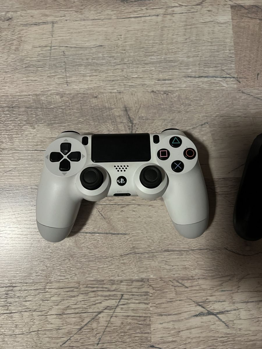 Sony Console: Ps 4 1TB 1000 Gigabyte Speicher – Usato da Aristau venduto da 020214 5