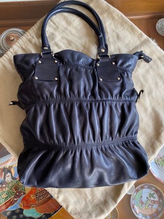 NAVYBOOT schwarze Ledertasche Matelassé