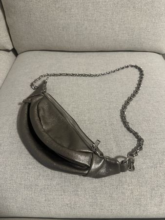 Trendige Gürteltasche/ Bauchtasche mit Kette, neuwertig