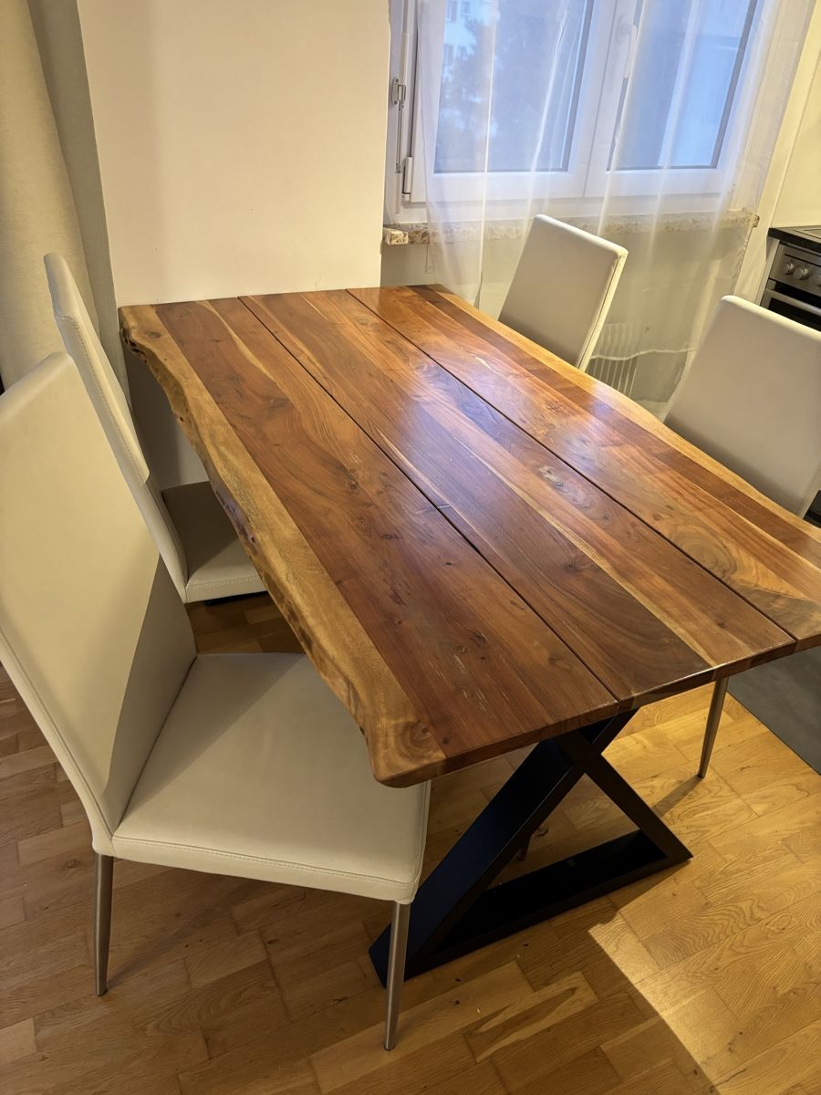 Tische: Esstisch aus Holz – Gebraucht aus Eschlikon TG von sonydream79 1