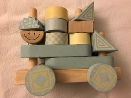 Holzwagen mit Bauklötzen