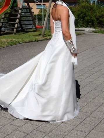 Robes: Hochzeitskleid Gr. 38 – D'occasion à Zäziwil par blackpearl