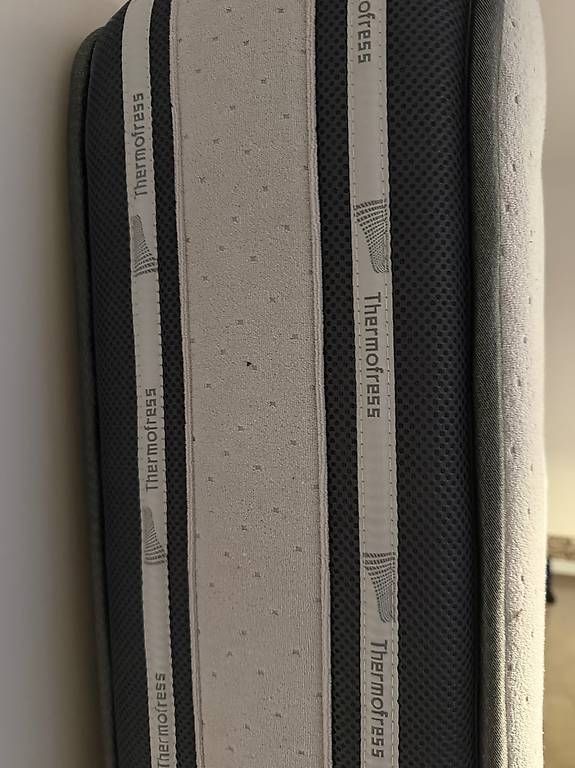 Materassi: Matelas viscoélastique 150x200 - été / hiver – Usato da Gletterens venduto da mar_n29j 1