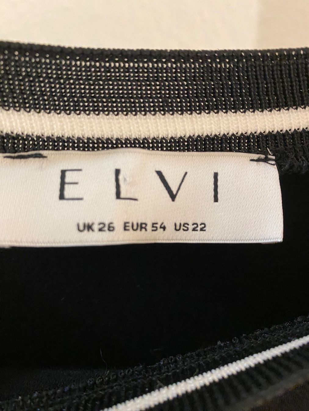 T-shirt: Elvi T-Shirt schwarz Gr. 54 – Usato da Pratteln venduto da a23_j2gs 9