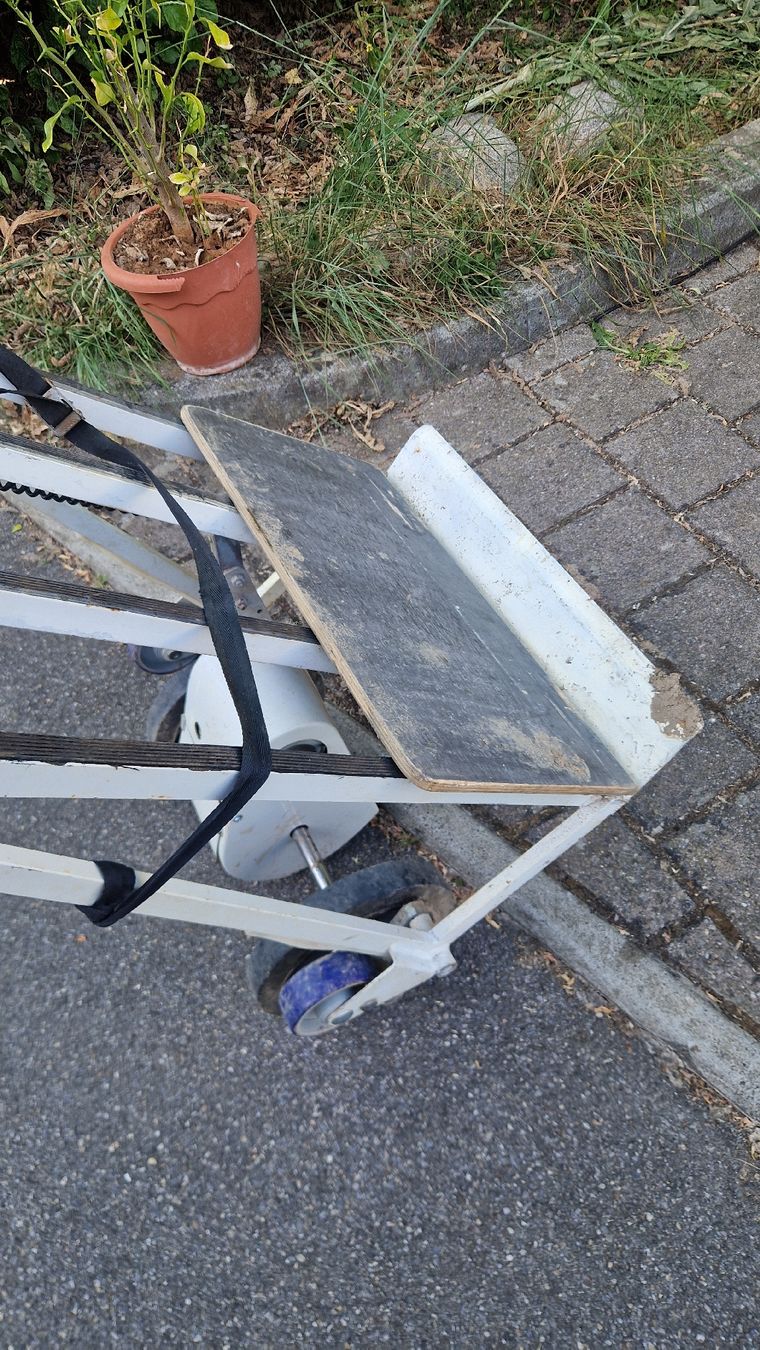 Tutti gli attrezzi: Elektrische Sack- & Treppensteiger – Usato da Uetendorf venduto da TheKobold 3