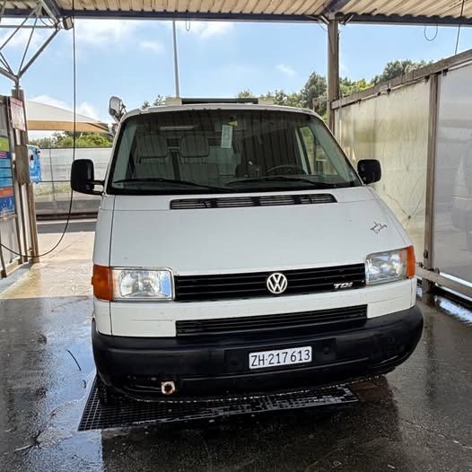 VW Veicoli da campeggio: 2002 Volkswagen Transporter Campervan – Usato da Embrach venduto da shalleyr
