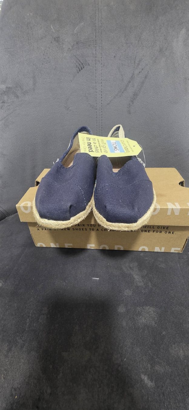 Scarpe da donna: TOMS gestreifte Canvas Slip-Ons - Neu – Nuovo e nell'imballaggio originale da Stallikon venduto da tim079