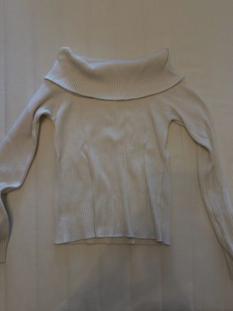 Pull H&M taille S épaules dénudées