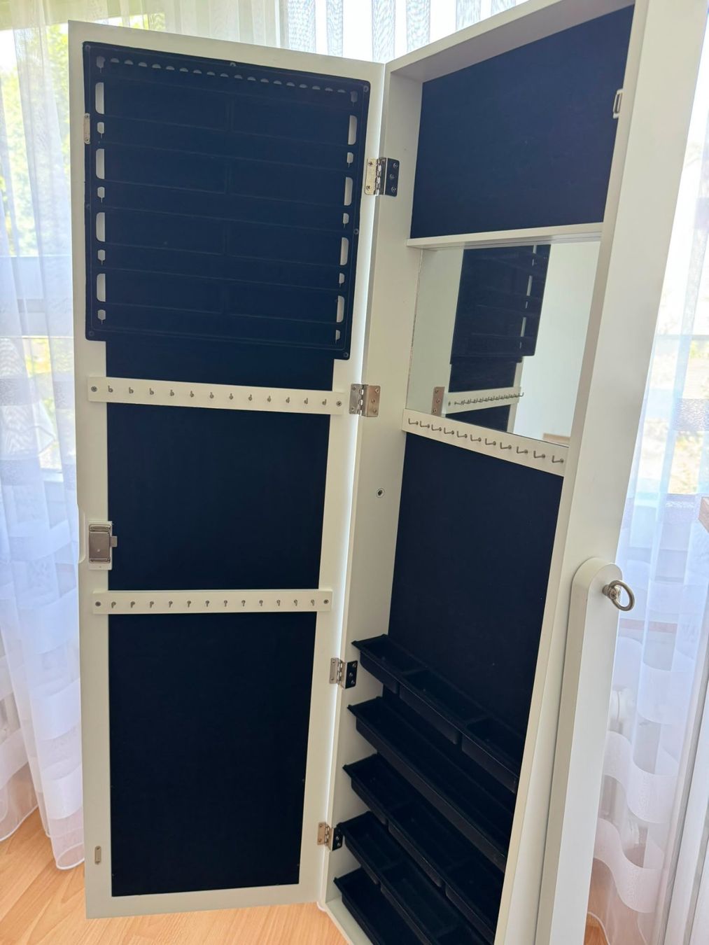 Schränke: Schmuckschrank – Gebraucht aus Langnau am Albis von Mani_00 1