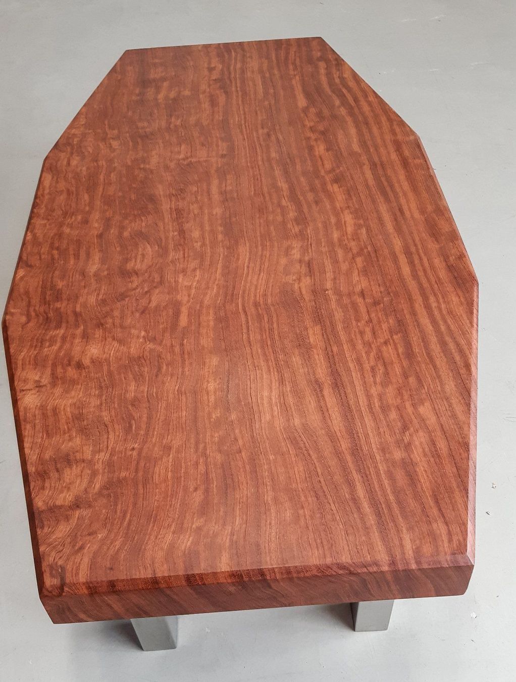 Tavoli: Couchtisch Coffetisch Bubinga 110x58x48 – Nuovo (secondo la descrizione) da Port venduto da Dvajseidve 1