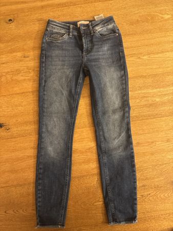 Only Jeans, Grösse XS/30, entspricht ca 152