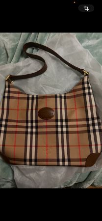 Elegante Burberry Handtasche - Top Zustand, wie neu!