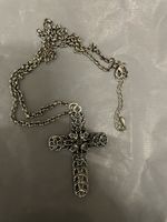 Wunderschöne Kette (Rose im Kreuz)