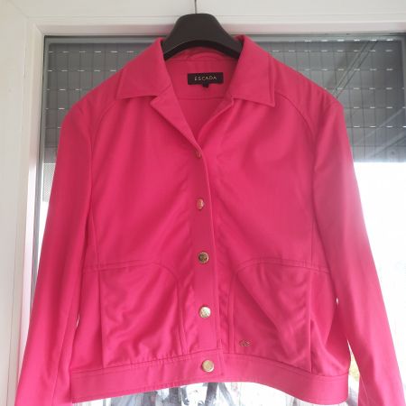 Escada neue Jacke Hr. 40