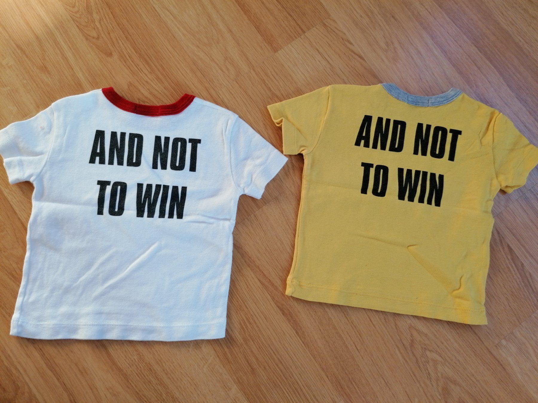 Hemden, T-Shirts & Polos: 2 T-shirts Benetton Gr 66 – Gebraucht aus Büttikon AG von Amineah 1