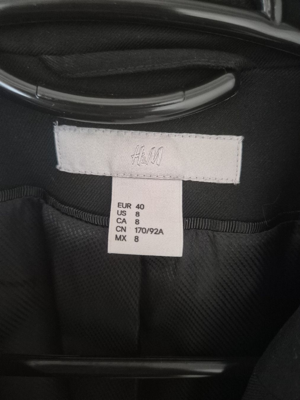 H&M Jacken: H&M Damen Blazer, Grösse 40, schwarz – Gebraucht aus Känerkinden von melbaumg 2