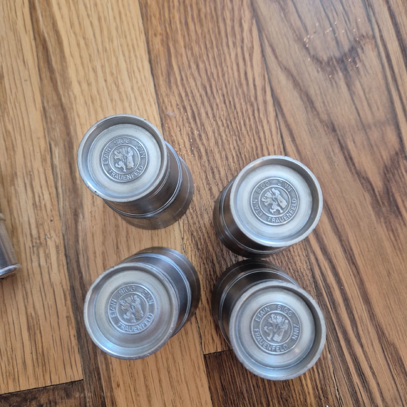 Sigg Gläser: Lot de 7 gobelets en étain  – Gebraucht aus Versoix von Lenas9 2