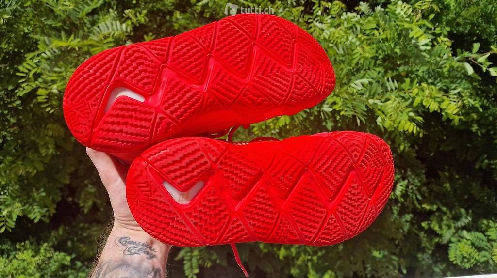 Nike Herrenschuhe: Nike Kyrie 4 Red Carpet 2018 / 42.5 – Gebraucht aus Oetwil a.d. Limmat von ErikMayer 3