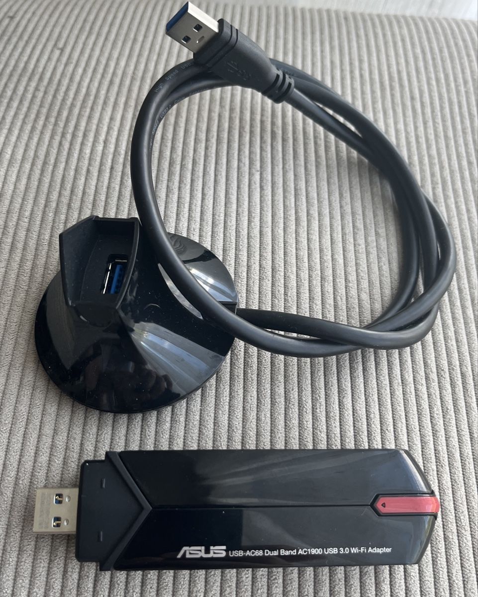 Unità & Adattatore: Asus USB-AC68 AC1900 WiFi Adapter – Usato da Zug venduto da metebalci