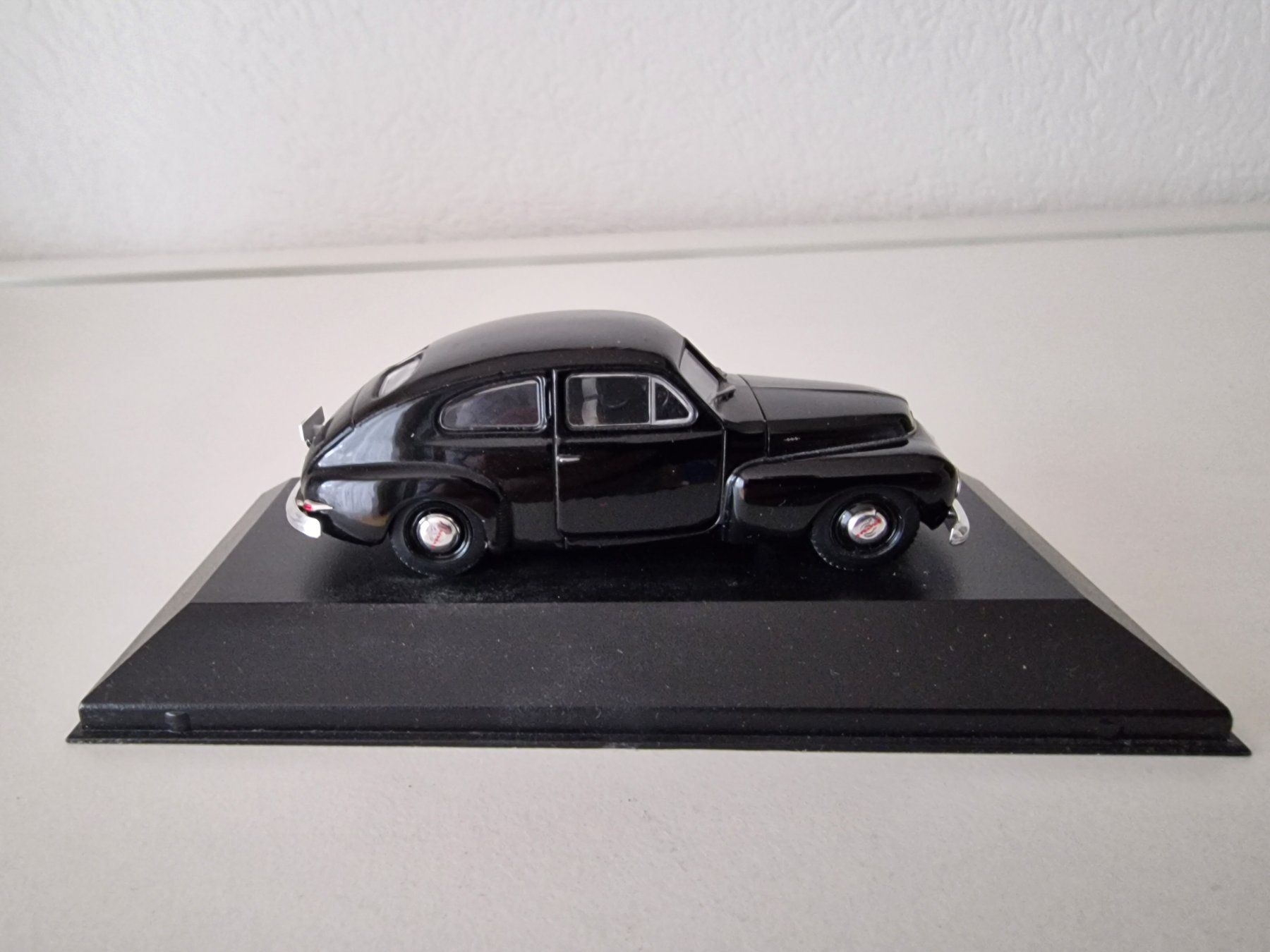 Volvo Modellautos: VOLVO PV444 - ATLAS - 1:43 – Neu (gemäss Beschreibung) aus Auenstein von Atomium 4