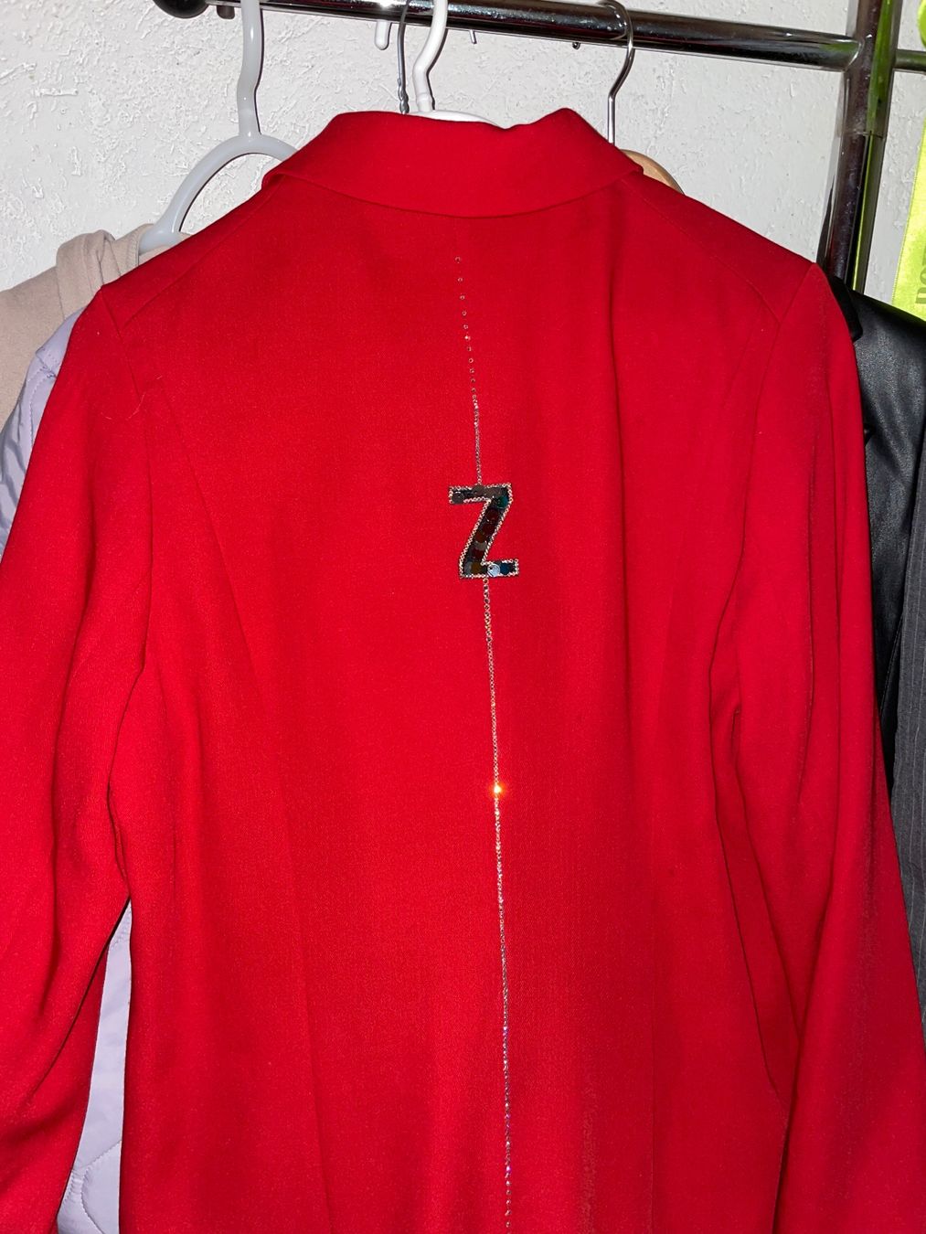 Giacche: ALLES RAUS Roter Blazer – Usato da Kloten venduto da simones.thriftshop 5