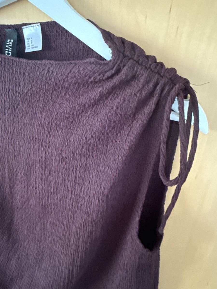 H&M Tops: Oberteil Damen – D'occasion à Wilen (Sarnen) par aninaschwab 2