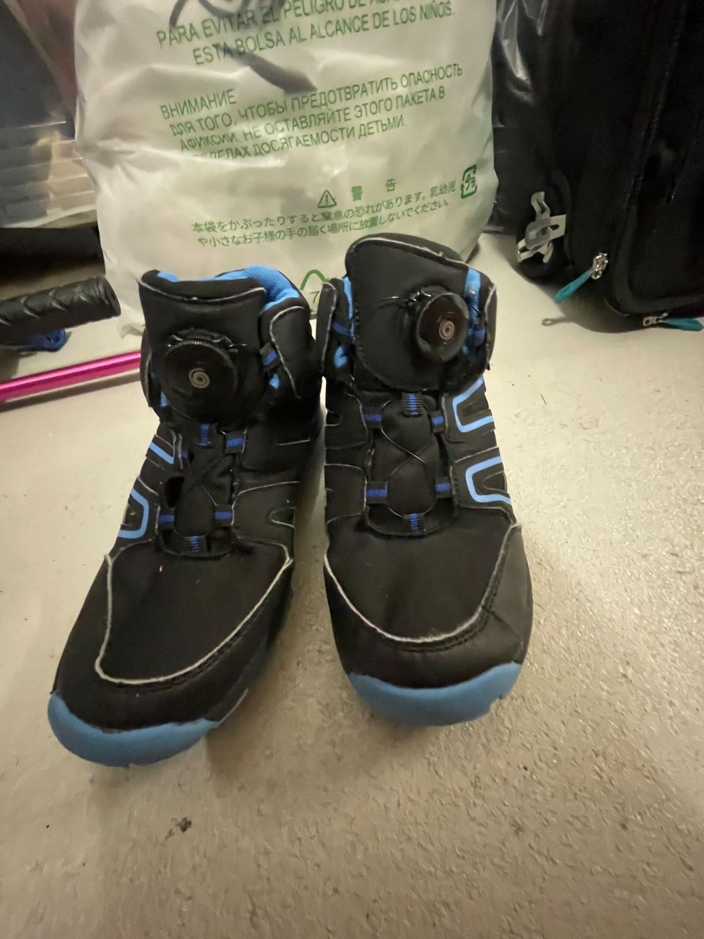 Scarpe per ragazzi: Kinderschuhe Tom Tailor Grösse 27 gebraucht – Usato da Burgdorf venduto da ski_5jt6 1