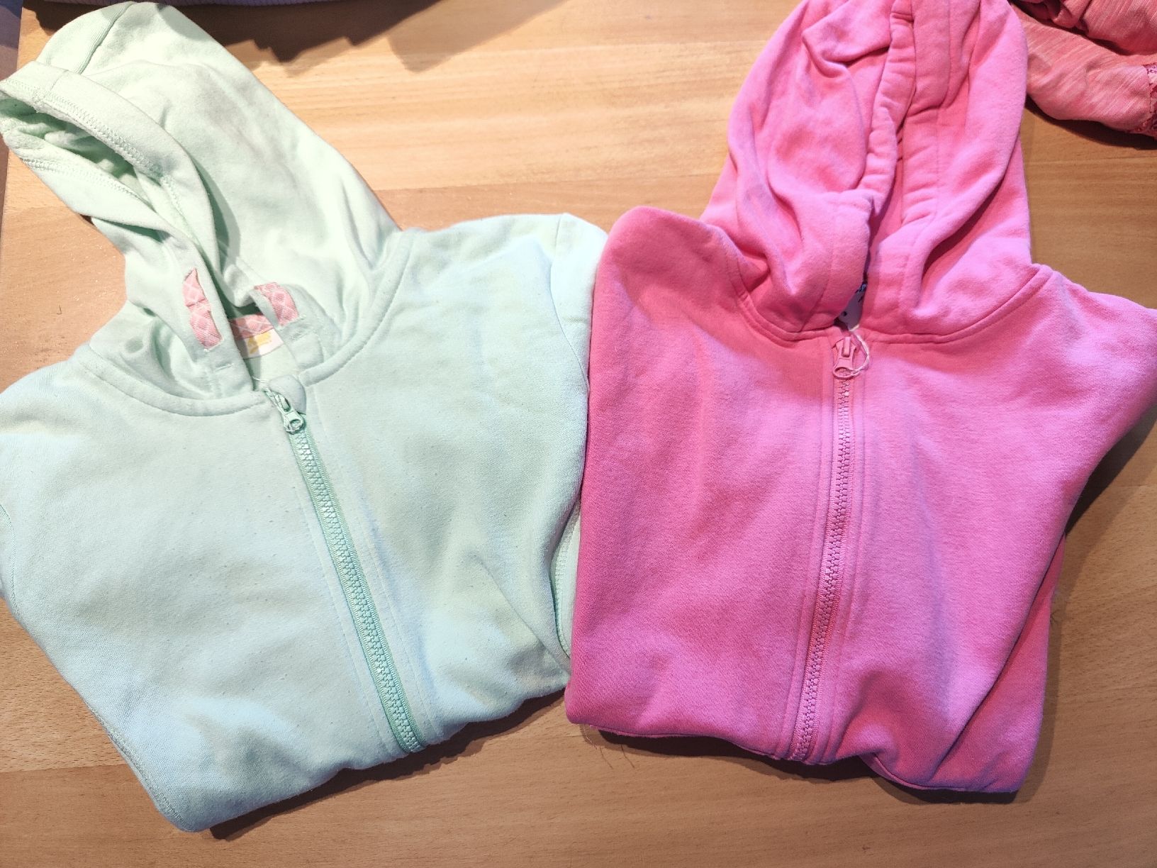 Lotti & Set di vestiti: 12 teiliges Mädchen Set – Usato da Davos Platz venduto da Stifi10 3