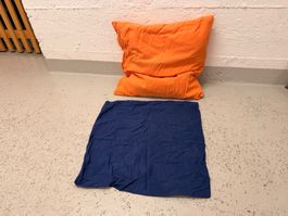 Kissen & 2x Kissenbezug dunkelblau, Orange, Reisverschluss
