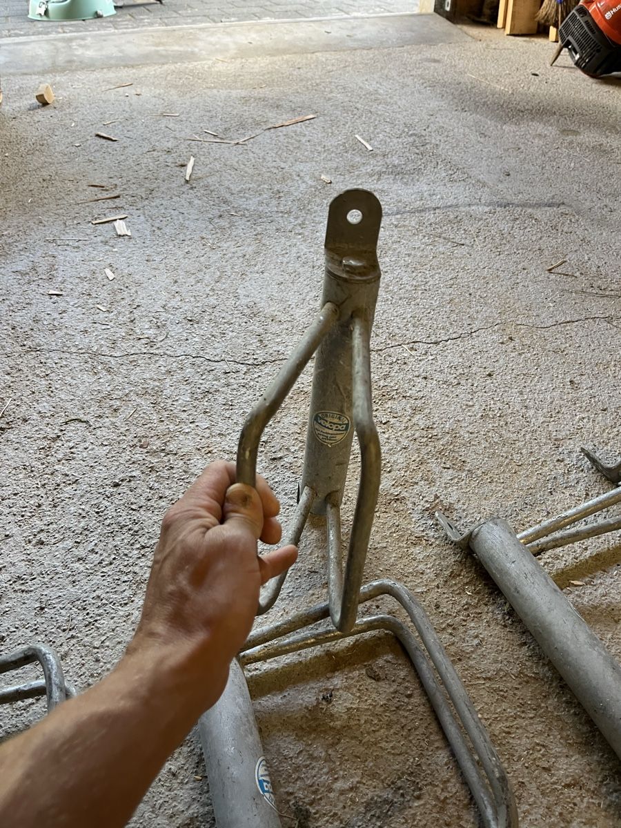 Fixations: Velo Wandhalter – D'occasion à Alpthal par erichlagler 2