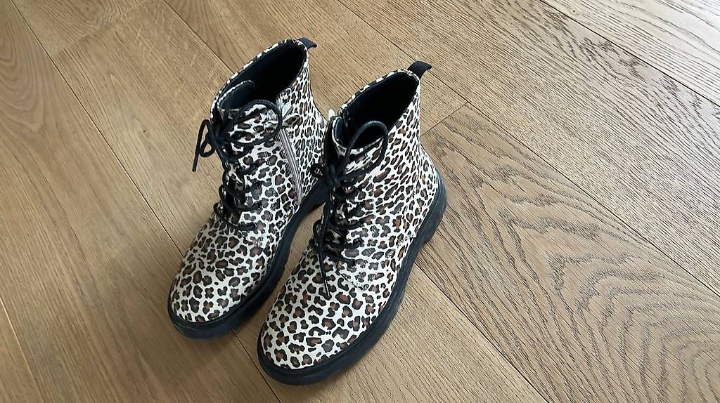Scarpe da donna: Neuwertige Schuhe Gr. 38 – Usato da Neuhausen venduto da Melkun1113